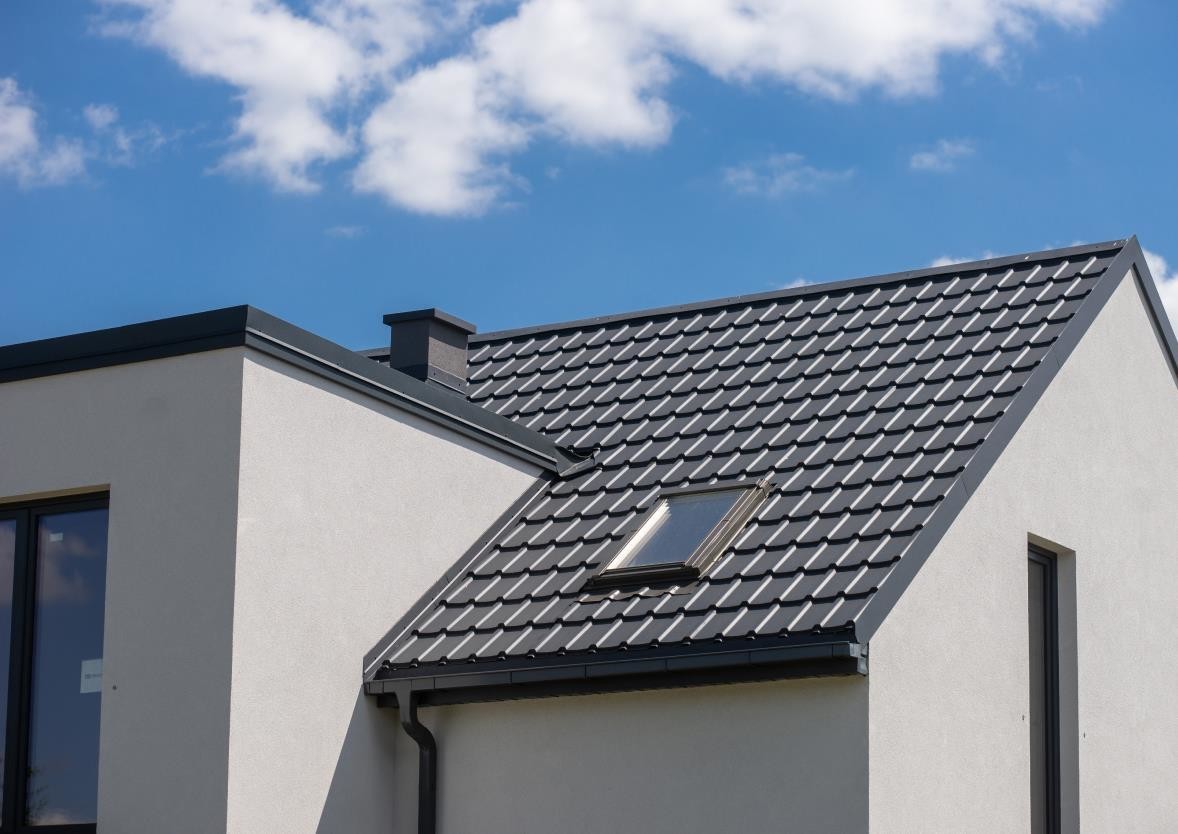 Fasadni panel P06 s fugo in radijem 