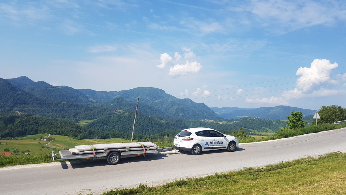 Ali ponujamo tudi dostavo strešne kritine